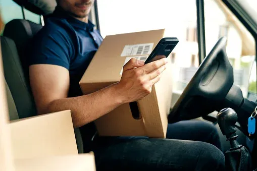 What is a Multi Drop Delivery Driver? - we care for your safety so lets keep the distance picture id1280583216?b=1&k=20&m=1280583216&s=170667a&w=0&h=w89VBynYo1VSn3OBEyJKmqmr2dc9MdyC2WW4yzNyBpw=