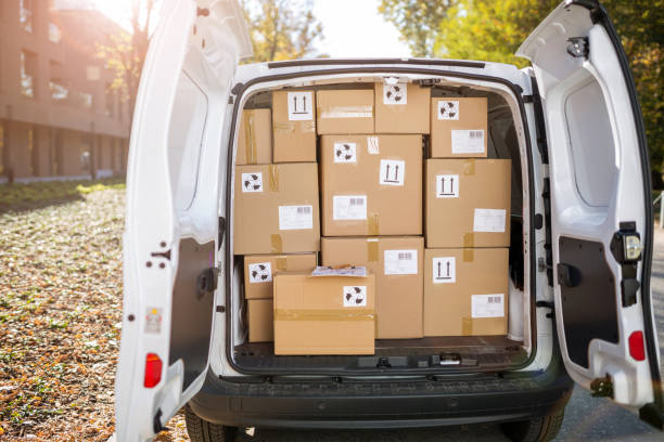 What is a Multi Drop Delivery Driver? - van full of packages